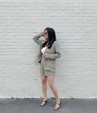 Load image into Gallery viewer, Matcha Typical Oversized Linen Blazer Set
